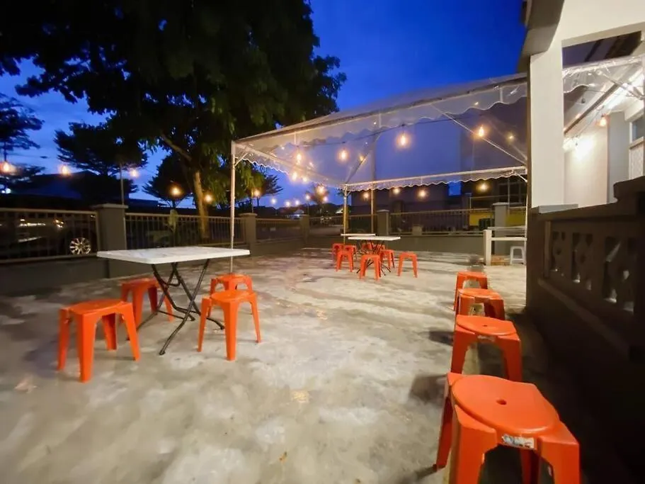 A02 Homestay In Taman Daya Johor Bahru